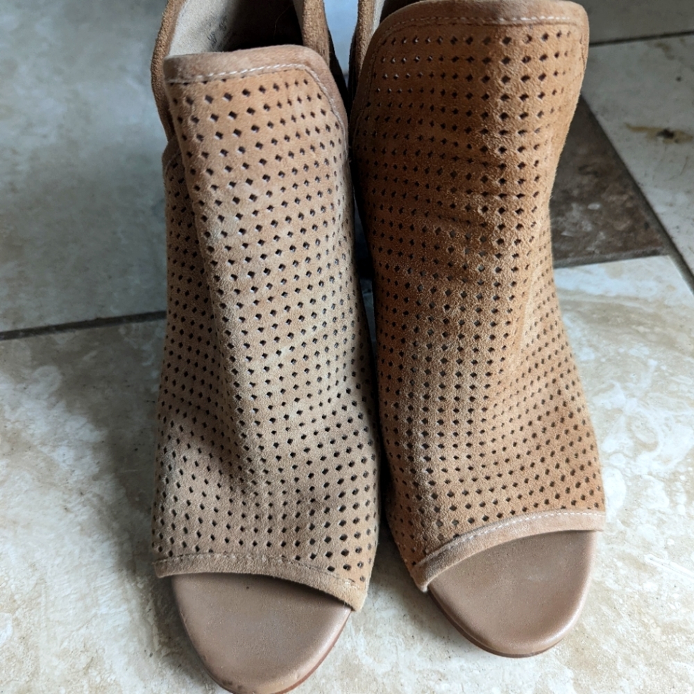 Sam Edelman brown booties size 8